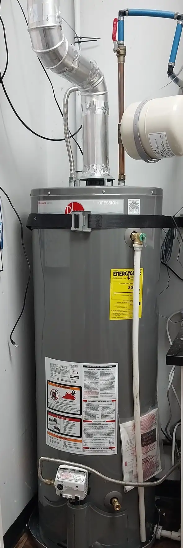Commercial gas water heater with new venting