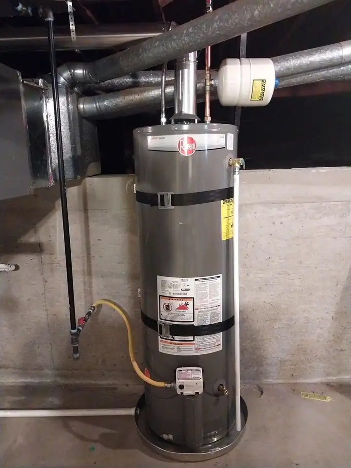 New gas tank water heater installed by Eruption Plumbing & Drains
